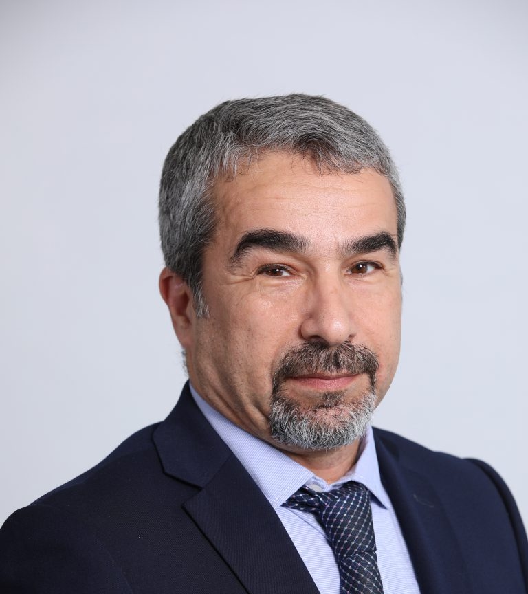 Civil-Dr.-Zein-Eddine-Merouani-768x1152