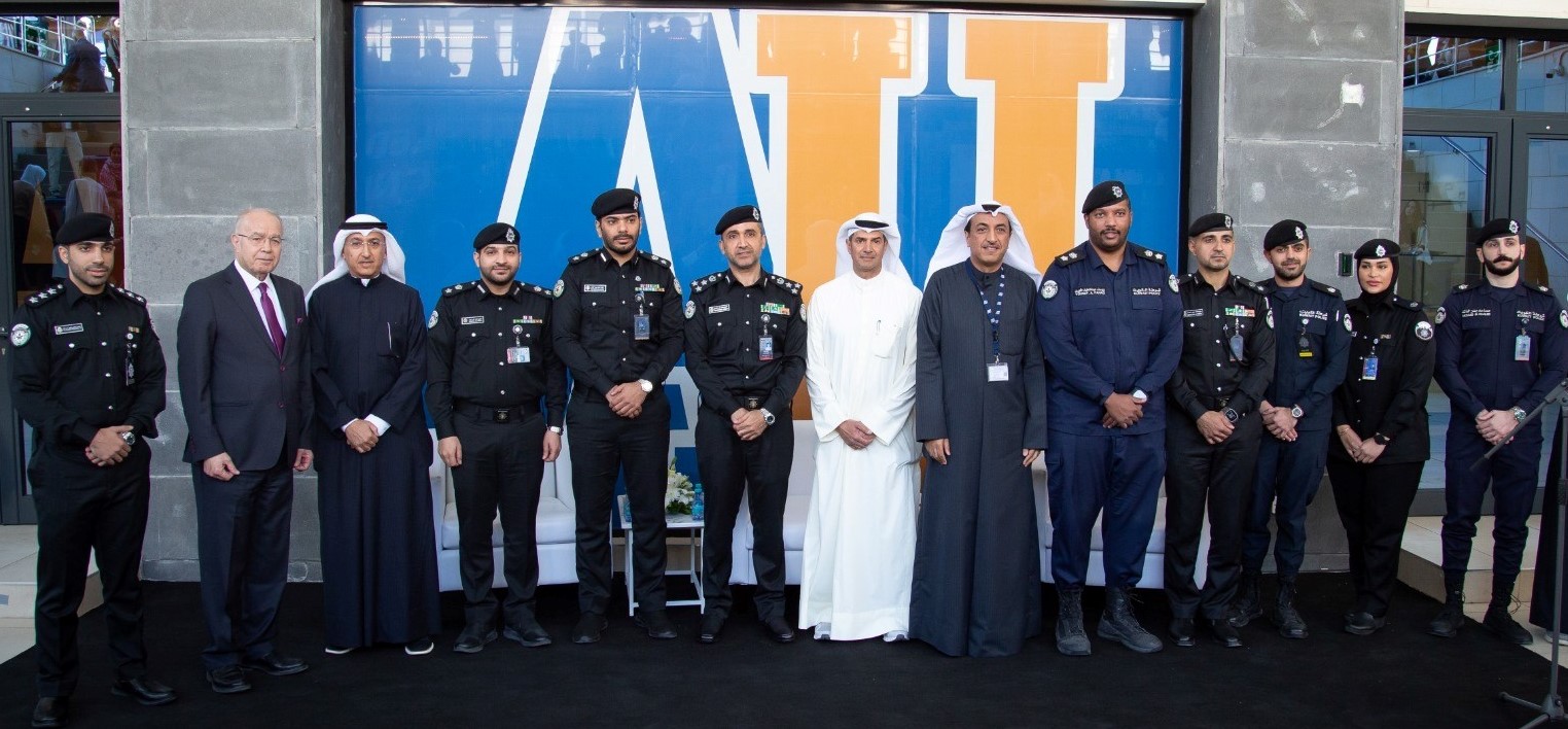 Group photo from traffic week event