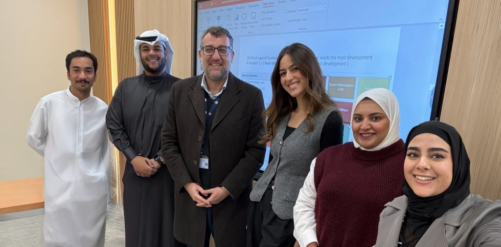 Group photo on Kuwait Tourism Industry