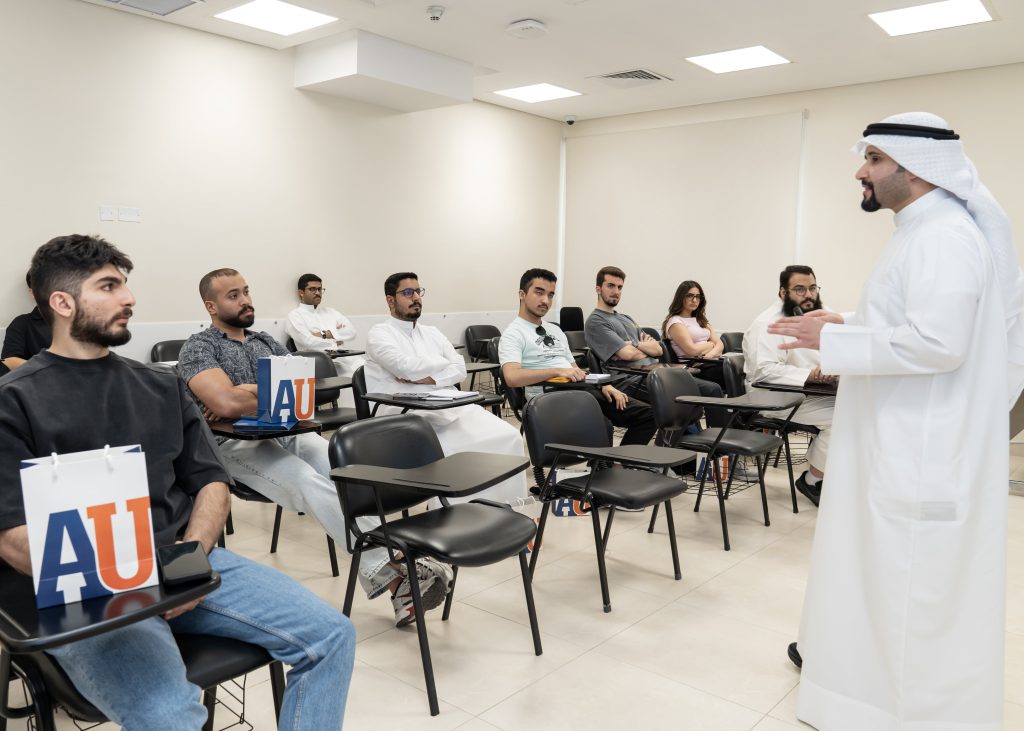 Student Activities - Class photo of Resume writing workshop